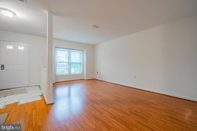 Building Photo - 14167 Royal Oak Ln