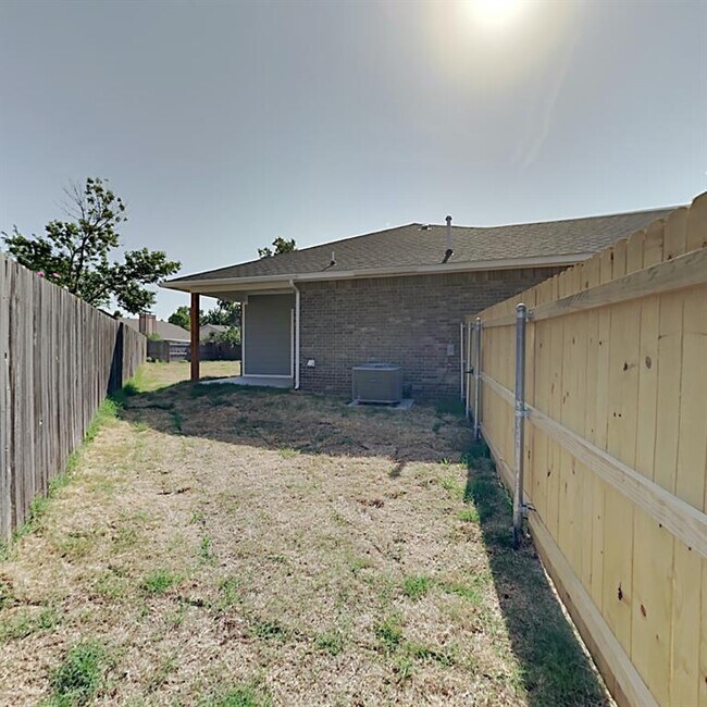 Building Photo - 7001 Elk Canyon Rd