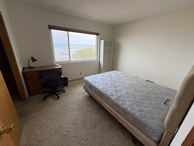 Building Photo - 721 Hillside Ave