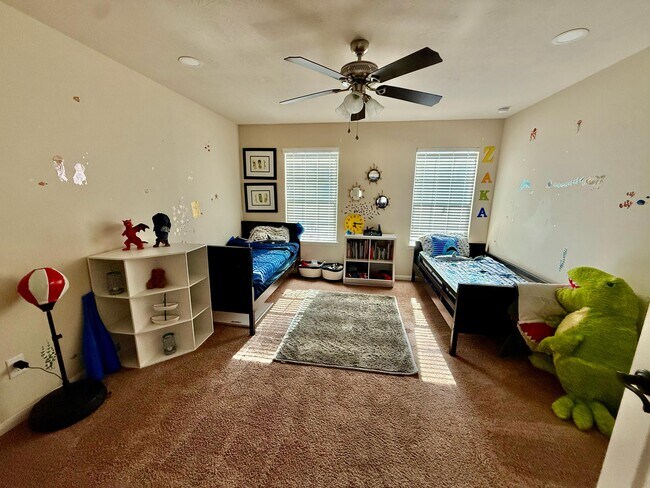 Building Photo - 8153 Tranquil Lake Way