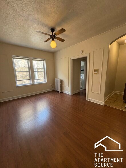 Building Photo - 2825 N Burling St