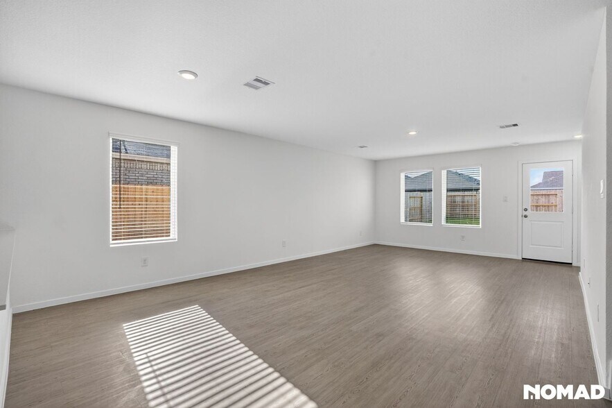 Building Photo - 1519 Rose Blush Ln