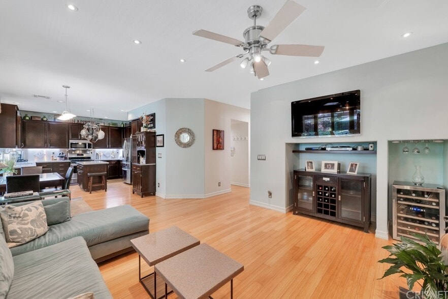 Building Photo - 18241 Arminta St