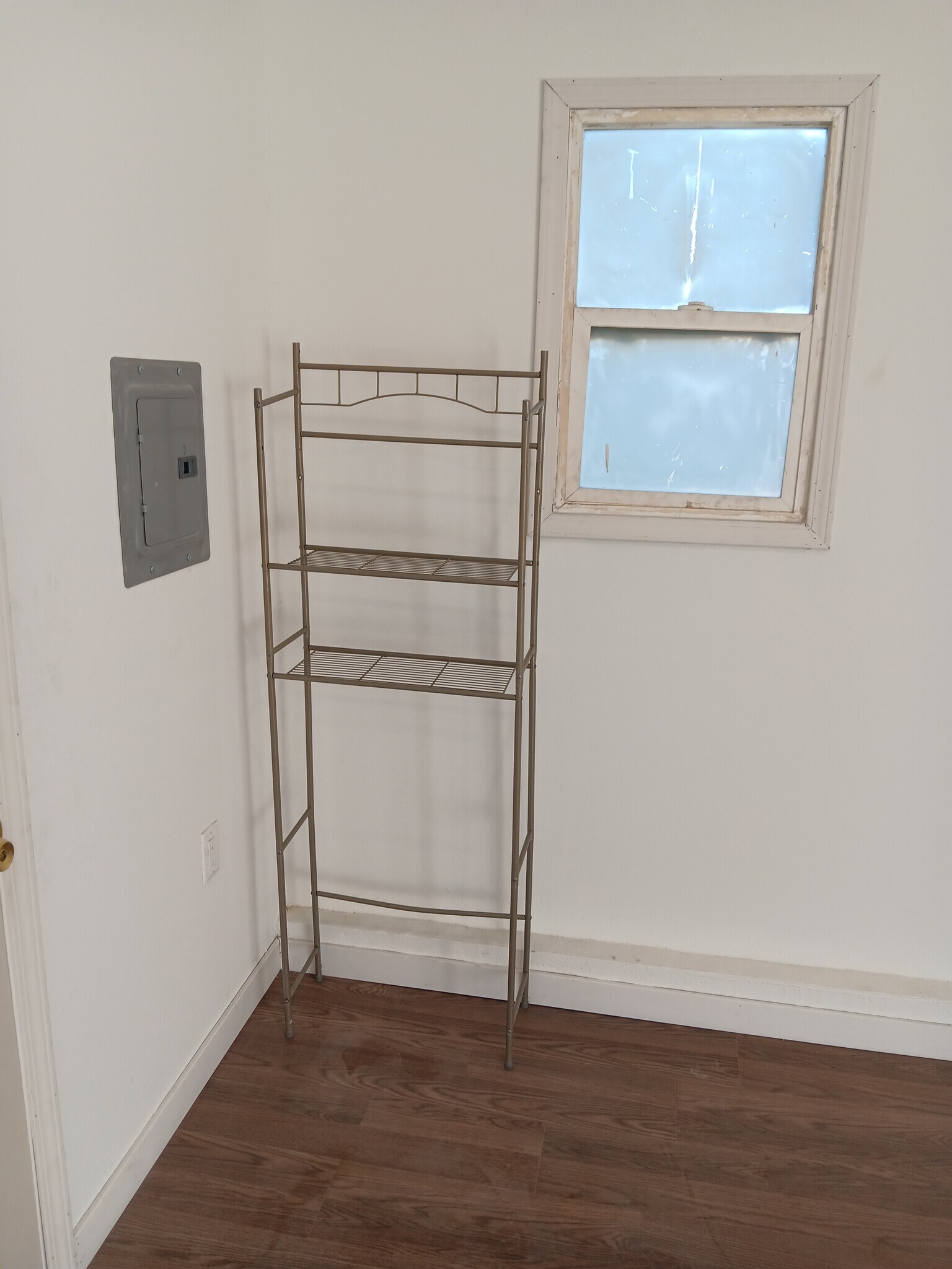 Building Photo - 44279 Carolside Ave