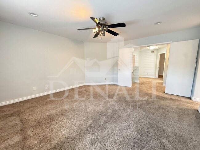 Building Photo - 18220 N 45th St