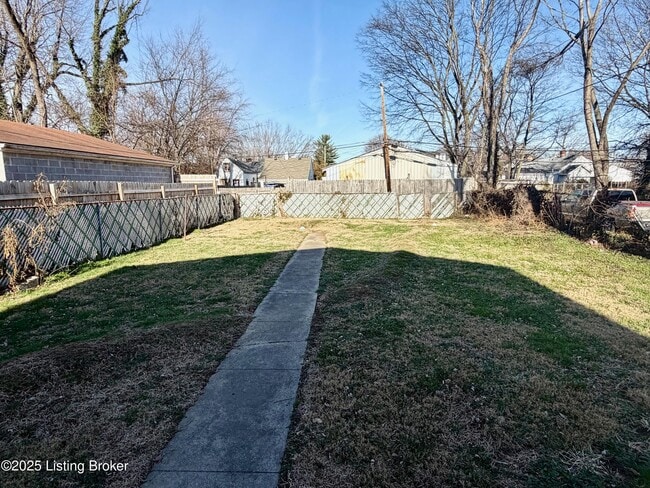 Building Photo - 2633 Alford Ave