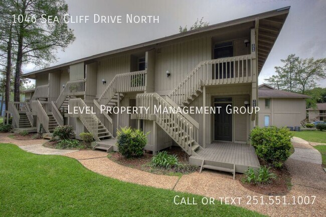 Building Photo - 1046 Sea Cliff Dr N