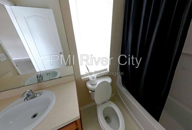 Building Photo - 1740 Biscayne Bay Cir