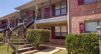 Building Photo - Oak Hill Apartments