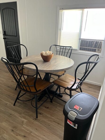 Building Photo - 1634 3rd St E