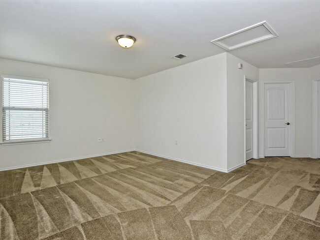 Building Photo - Inviting two story home in Berdoll Farms.