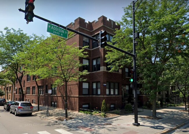 Primary Photo - 3548 N Racine Ave