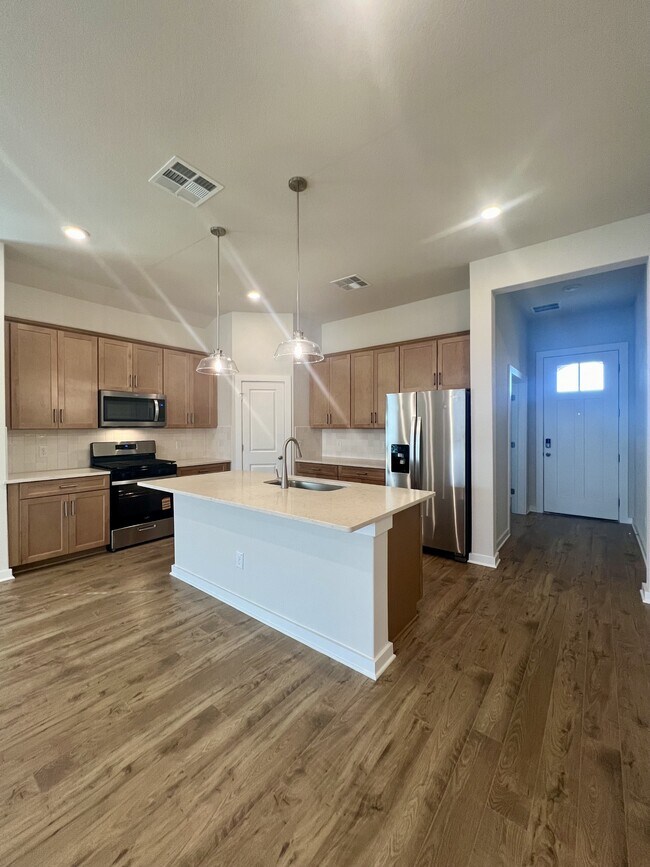 Building Photo - 14438 Inspiration Pt