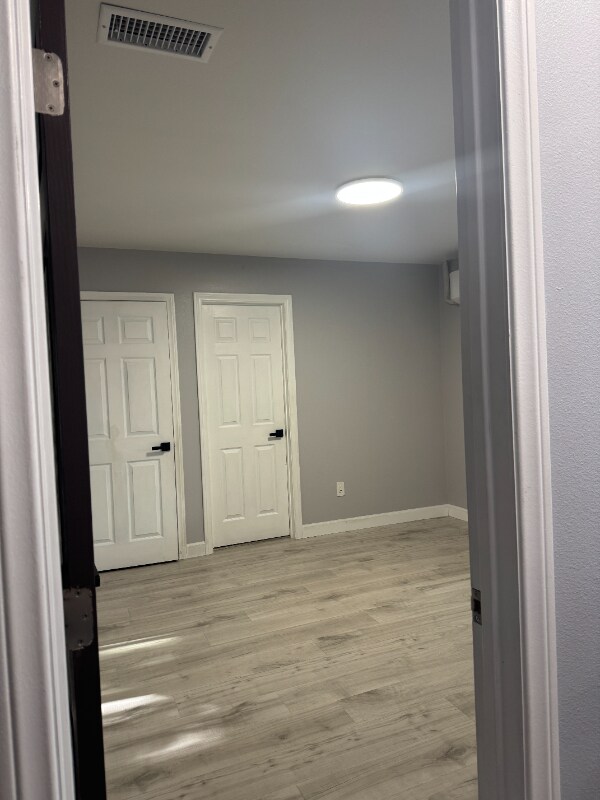 Building Photo - 5 W 4th St