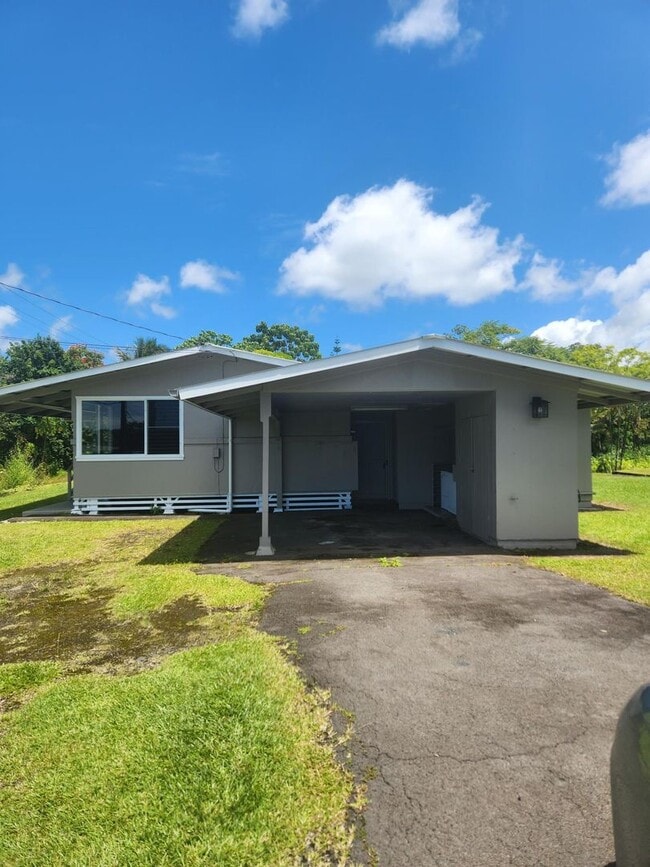 Building Photo - 3 Bedroom, 2 Bath Home in Hilo