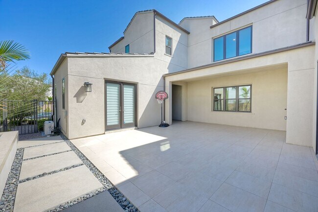 Building Photo - 13710 Goldenpine Trl