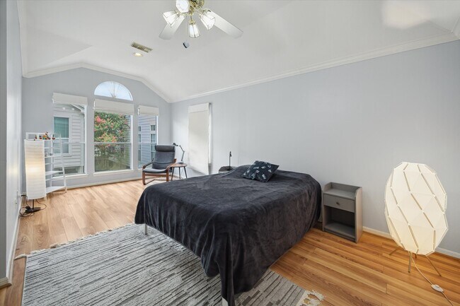 Building Photo - 1522 Castle Ct