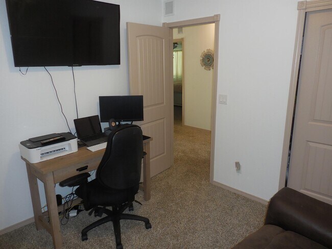 Building Photo - 12880 Haxby St