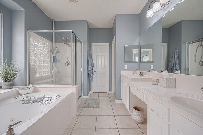 Building Photo - 21506 Avalon Queen Dr