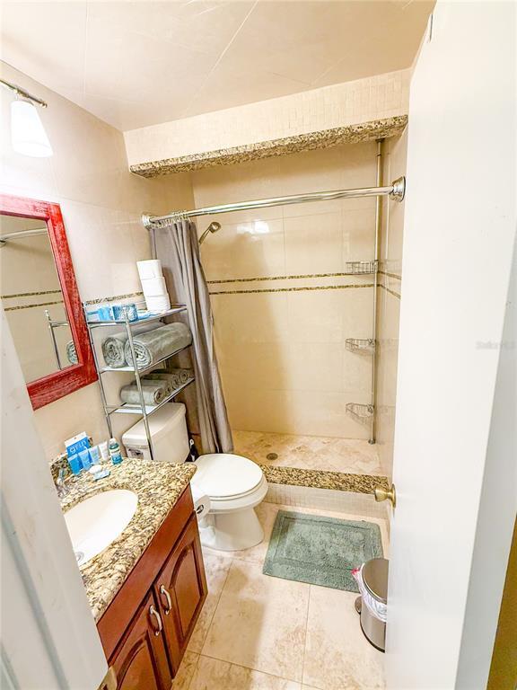 Building Photo - 2506 N Rocky Point Dr