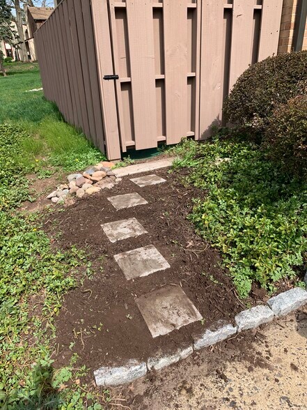 Building Photo - 6 Aspen Way