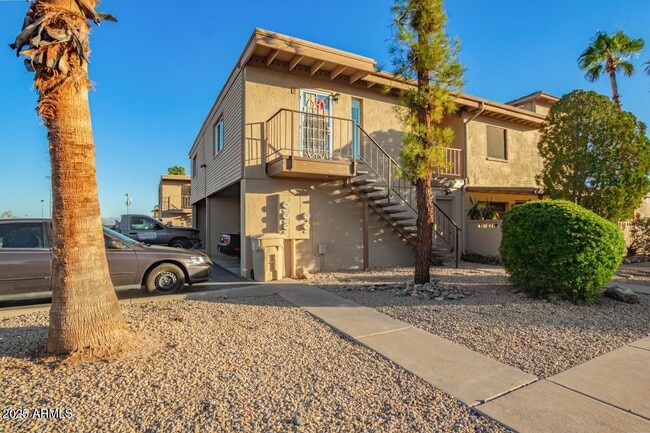 Primary Photo - 17042 E Calle Del Oro