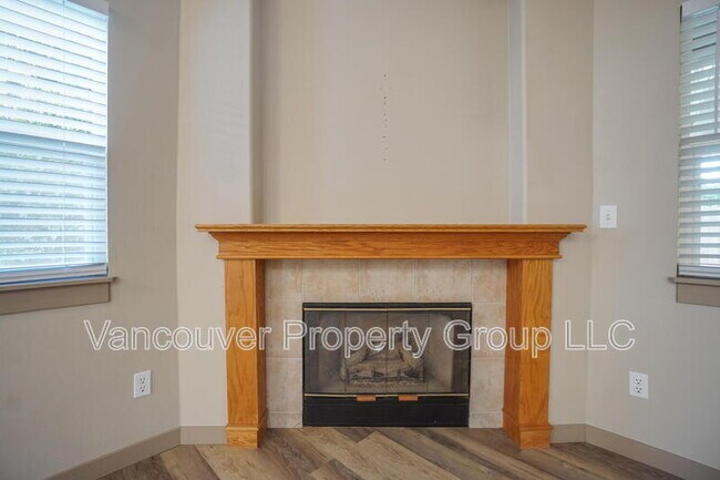 Building Photo - 1906 NE 151st Cir