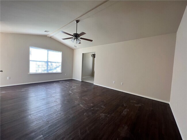 Building Photo - 1102 Tunbridge Dr