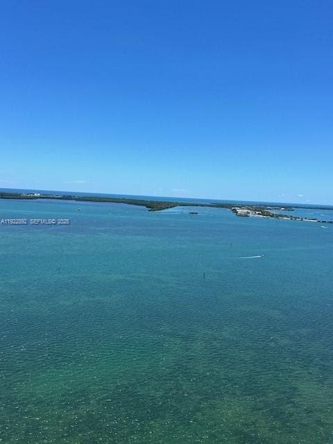 Building Photo - 1155 Brickell Bay Dr