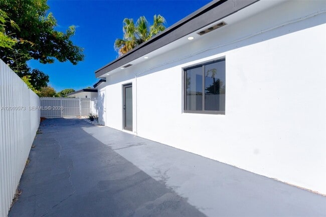Building Photo - 571 NW 152nd St