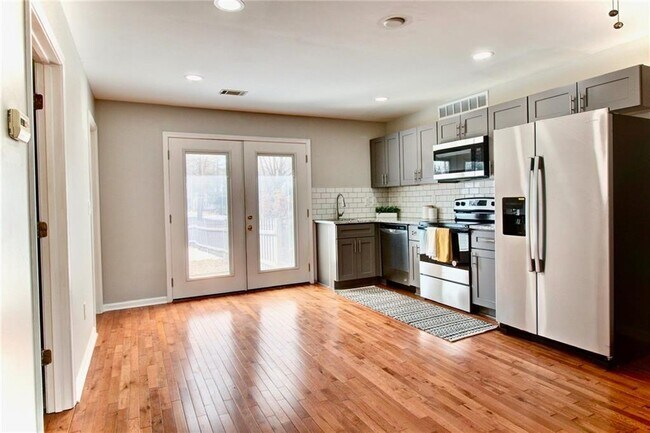 Primary Photo - 3664 High Green Dr