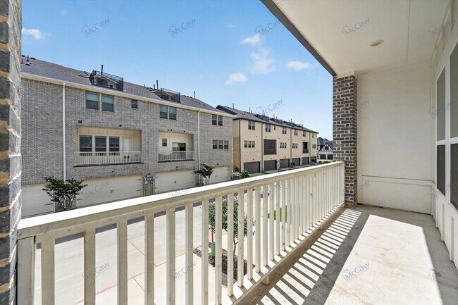 Building Photo - 3717 Island Vista Dr