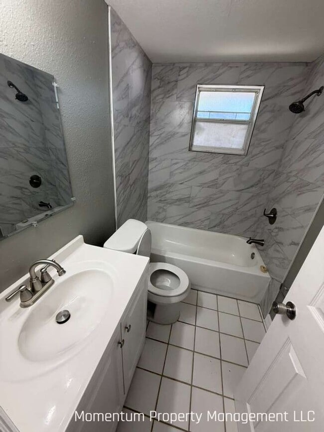 Building Photo - Remodeled One Bedroom- Clearwater! Apply Today- FOR FREE!