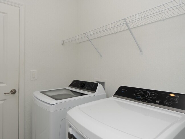 Building Photo - 11470 Burgundy Dr