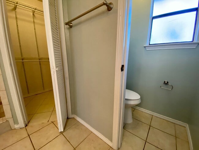 Building Photo - Gorgeous 3 bed 2 bath Single Story Home in Austin!!!