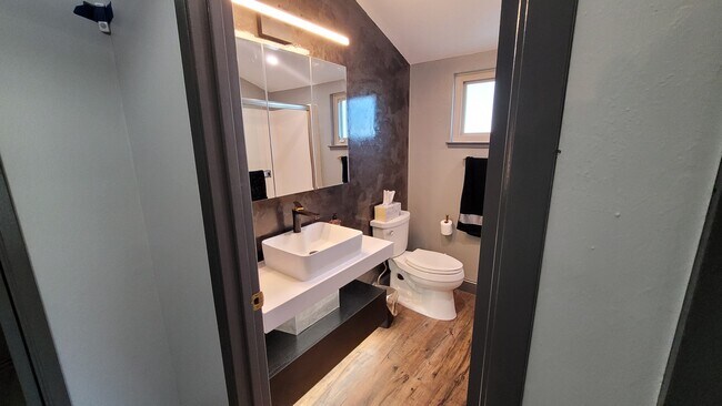 Building Photo - 108 Lexington Dr