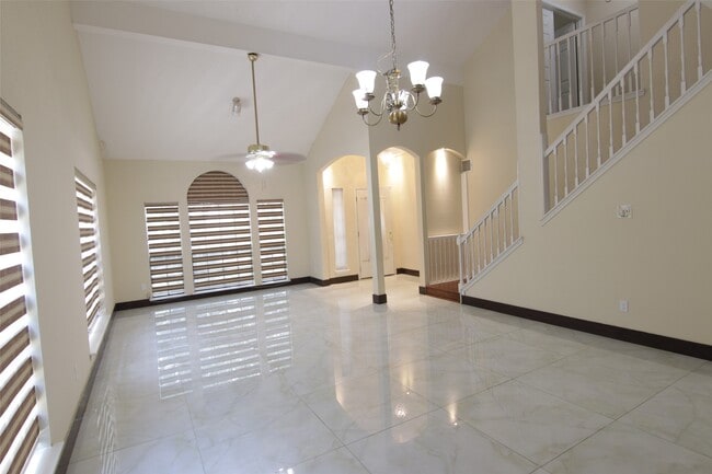 Building Photo - 12430 Brook Meadows Ln