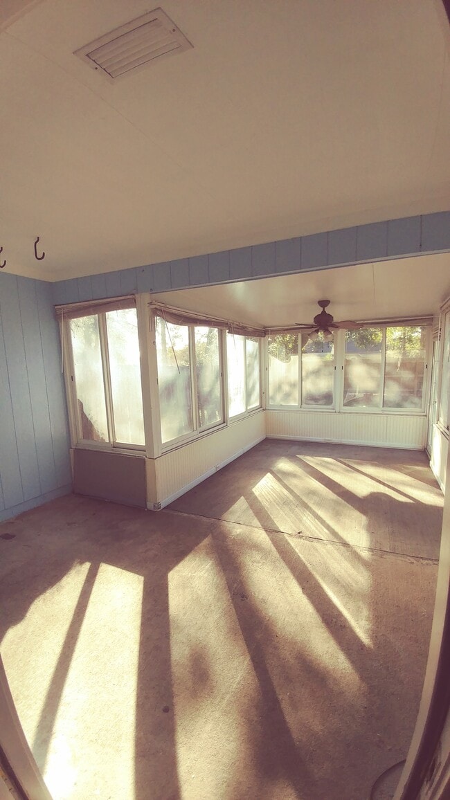 Building Photo - 14380 Pablo Bay Dr