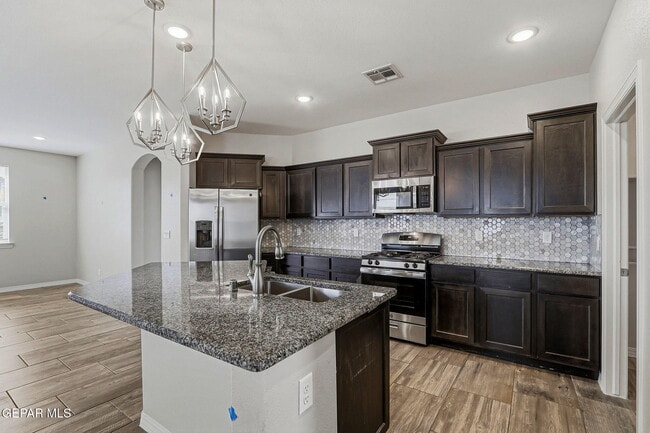 Building Photo - 4717 Christian Azcarate St