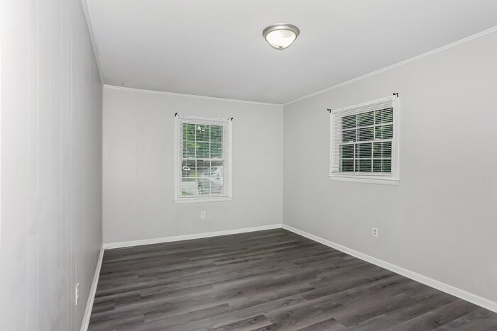 Building Photo - 3350 Fashion Dr