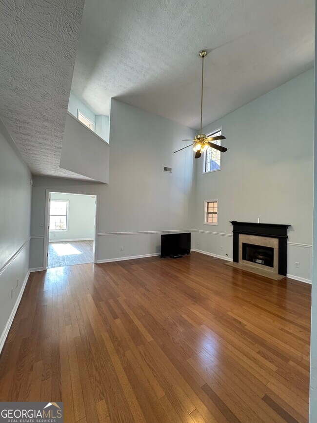 Building Photo - 1009 Chads Ridge Dr