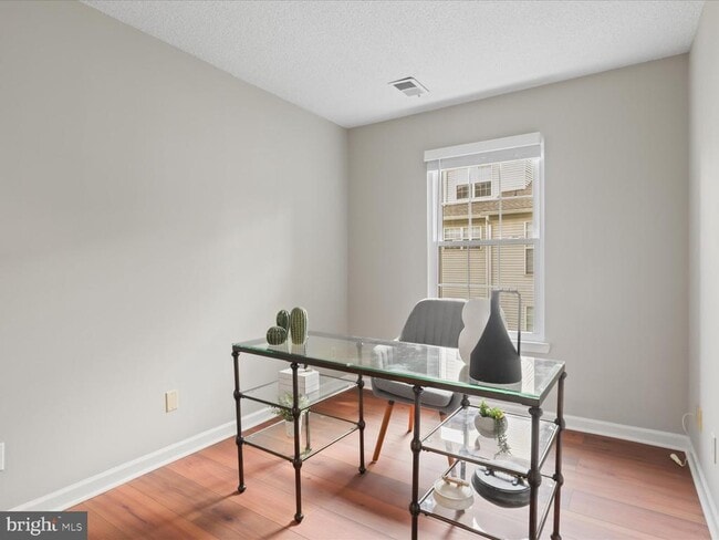 Building Photo - 12105 Green Leaf Ct