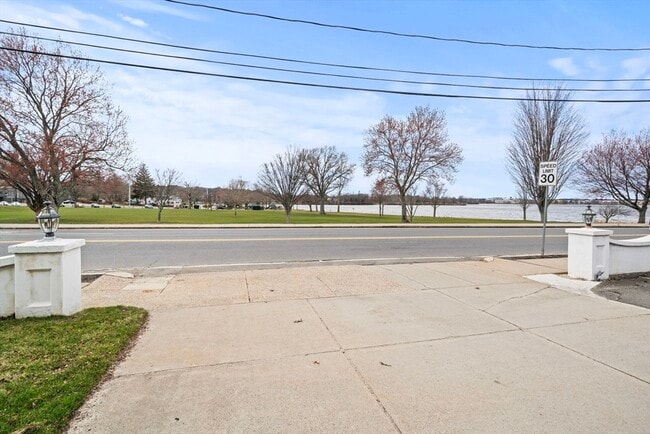 Building Photo - 1 Salem St