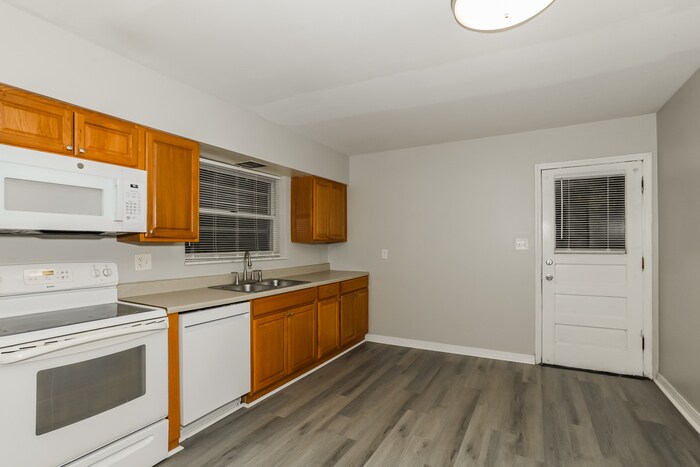 Building Photo - 112 Goodridge Dr