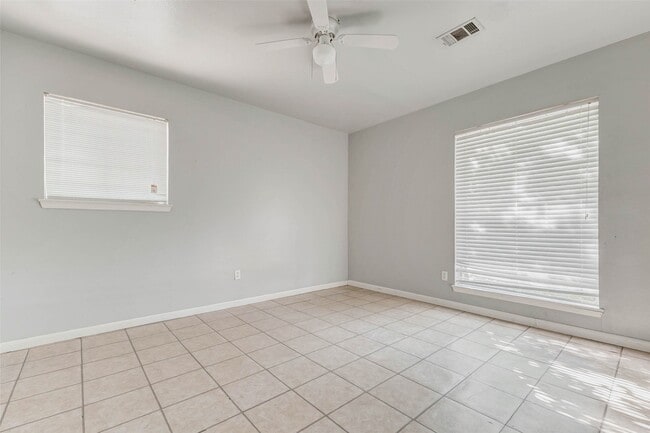 Building Photo - 3918 Dalmatian Dr