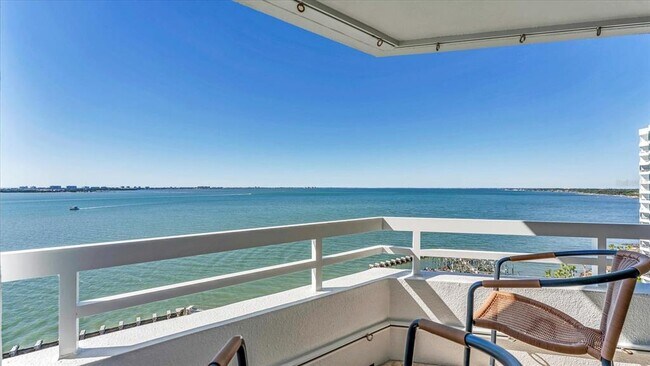 Building Photo - 888 Blvd of the Arts