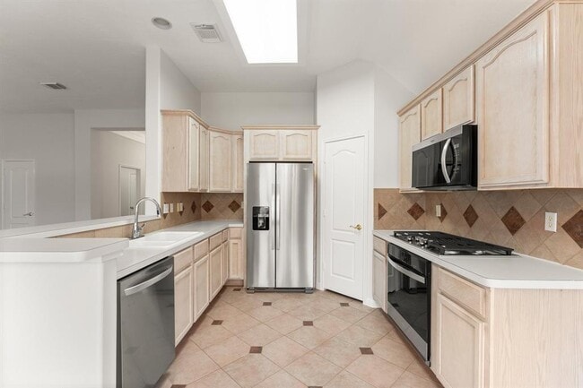 Building Photo - 23214 Goldensong Ct