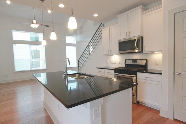 Building Photo - Beautiful Gated Retreat with Vaulted Ceilings, Loft & Private Deck