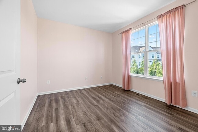 Building Photo - 1022 Fawn Haven Walk