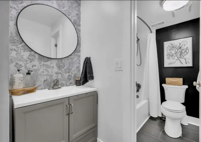 Building Photo - Modern Comfort Meets Convenience in Salt L...